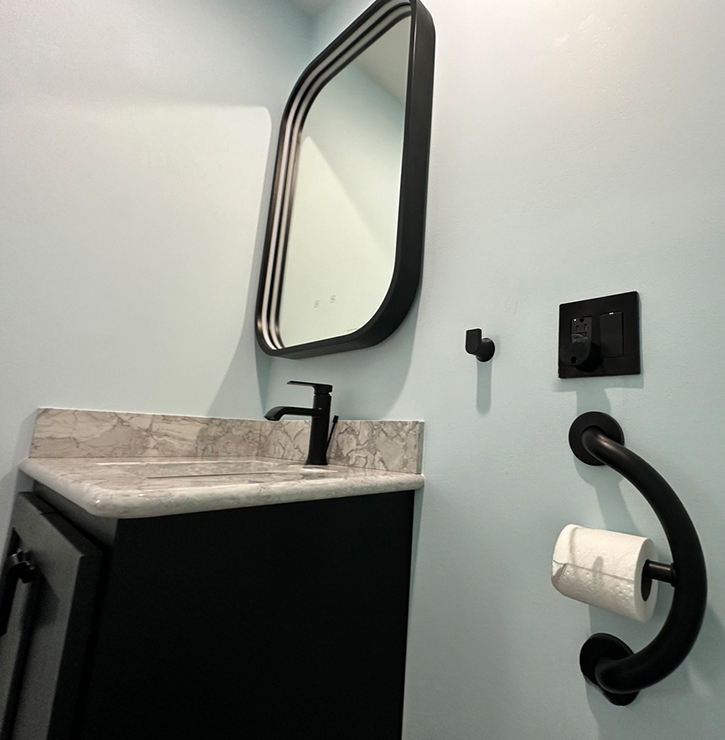 Pam's Powder Room, Bathroom remodel by Tinley Park Kitchen & Bath Shoppe